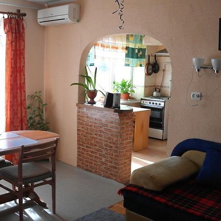 Apartment On Korjatovich 6A Berehowe Exterior foto